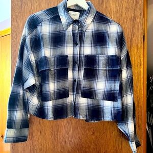 EUC Abercrombie & Fitch Cropped Flannel Blue/White XS